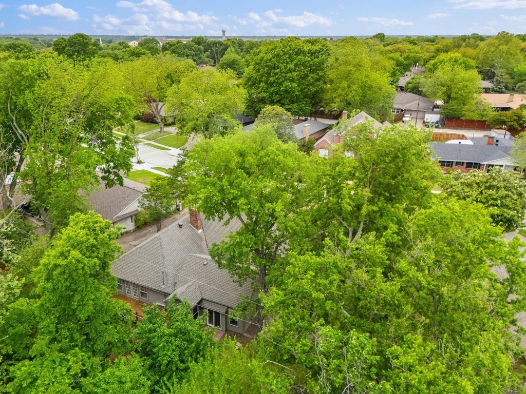 306 Westpark Drive N - Photo 30