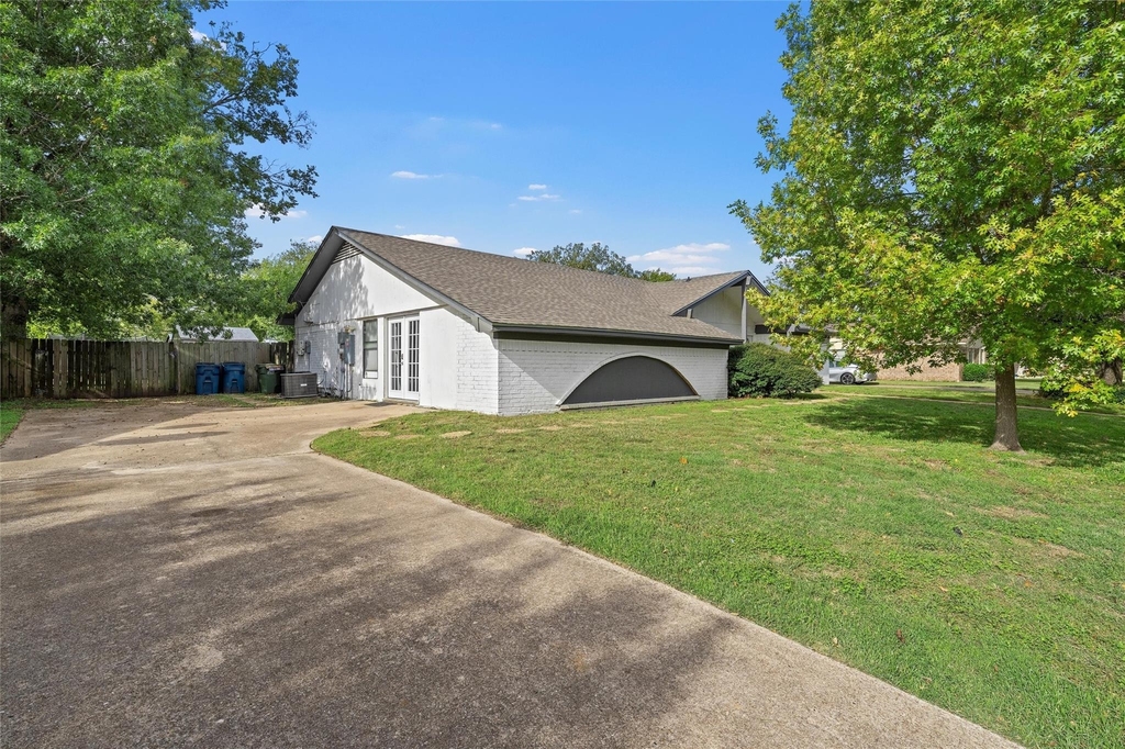 129 Texas Avenue - Photo 1