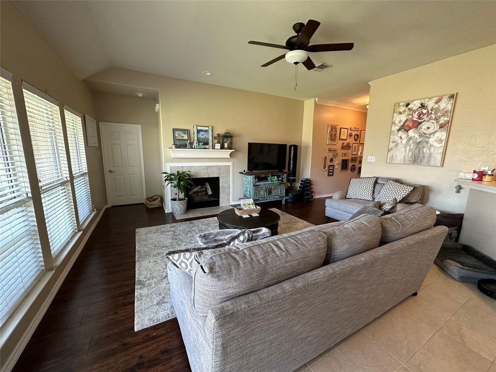1208 Lazy Lane - Photo 5