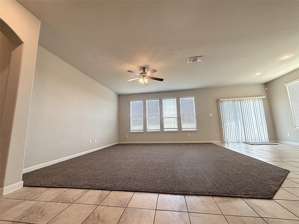 5030 Royal Springs Drive - Photo 9