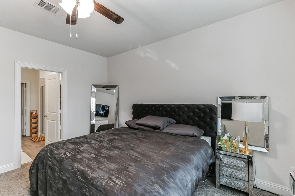 6028 Paddock Lane - Photo 16