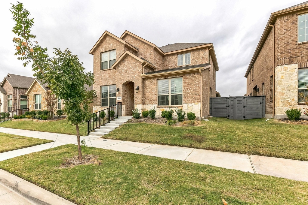 6028 Paddock Lane - Photo 1