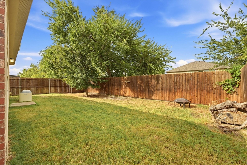 412 Westpark Drive - Photo 16