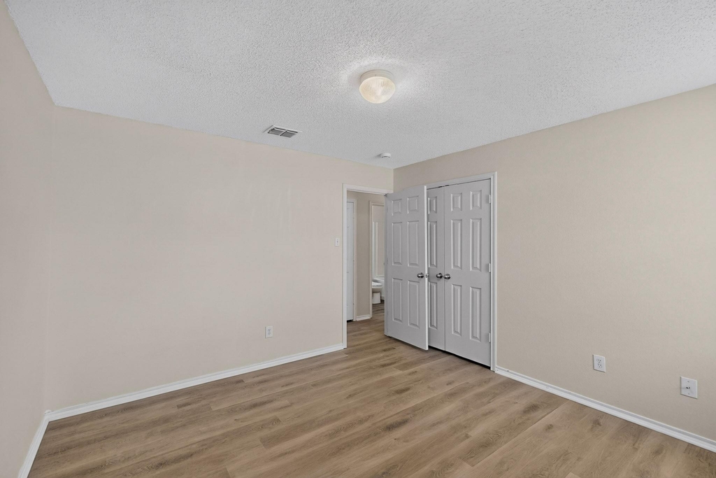 717 Gallant Court - Photo 23