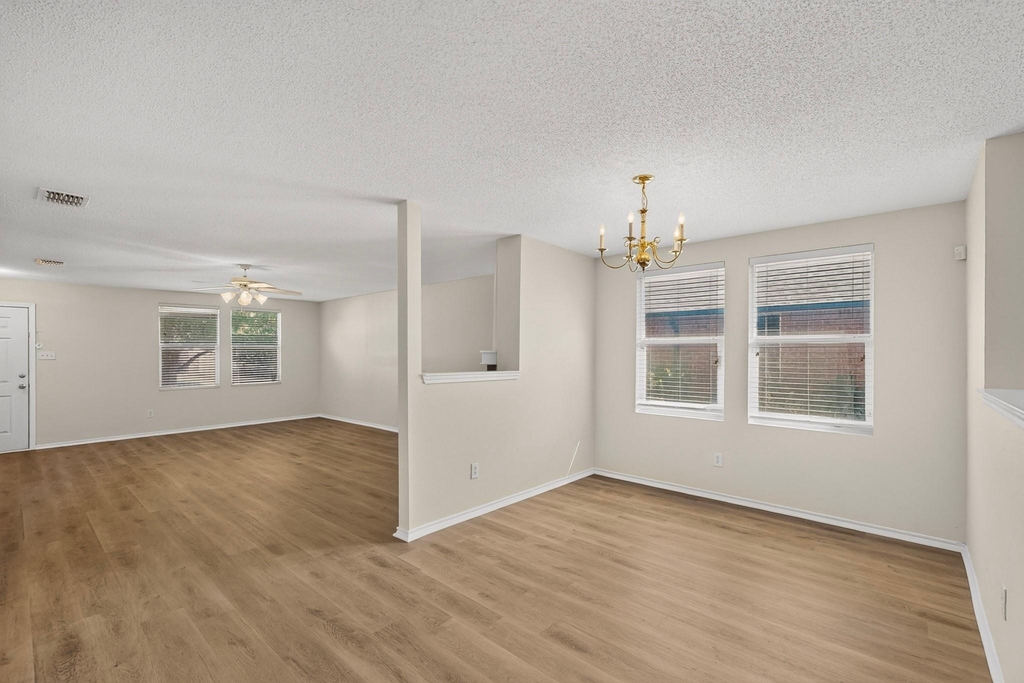 717 Gallant Court - Photo 6