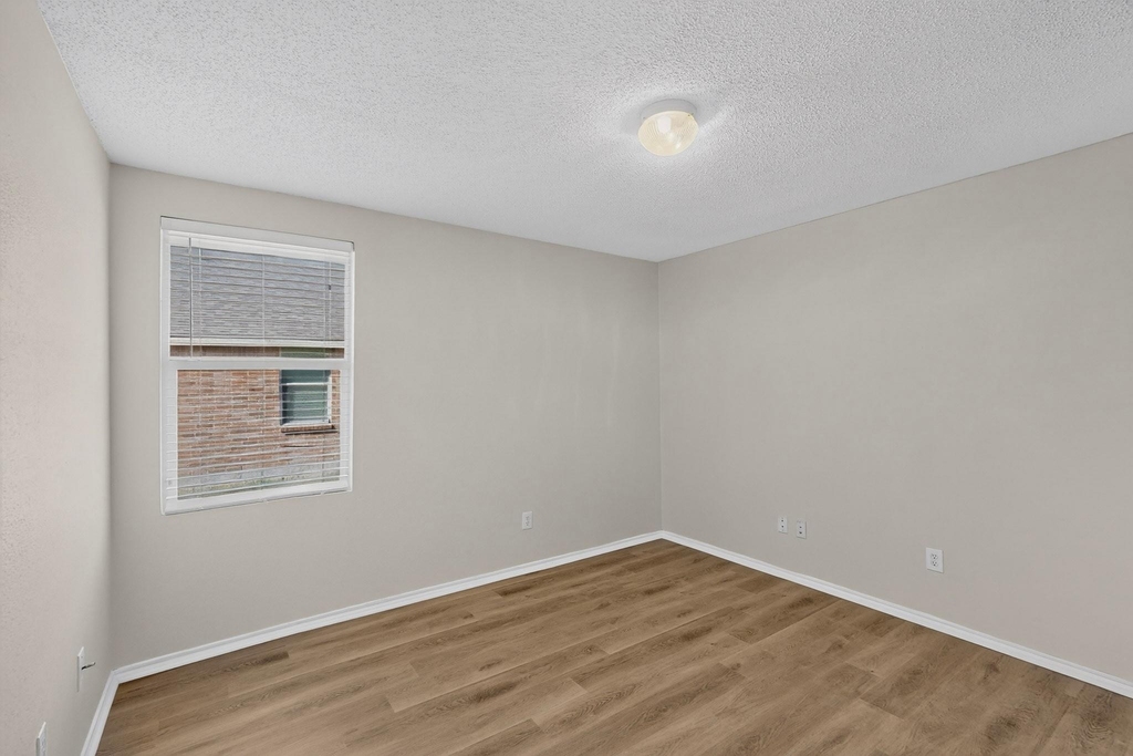717 Gallant Court - Photo 21