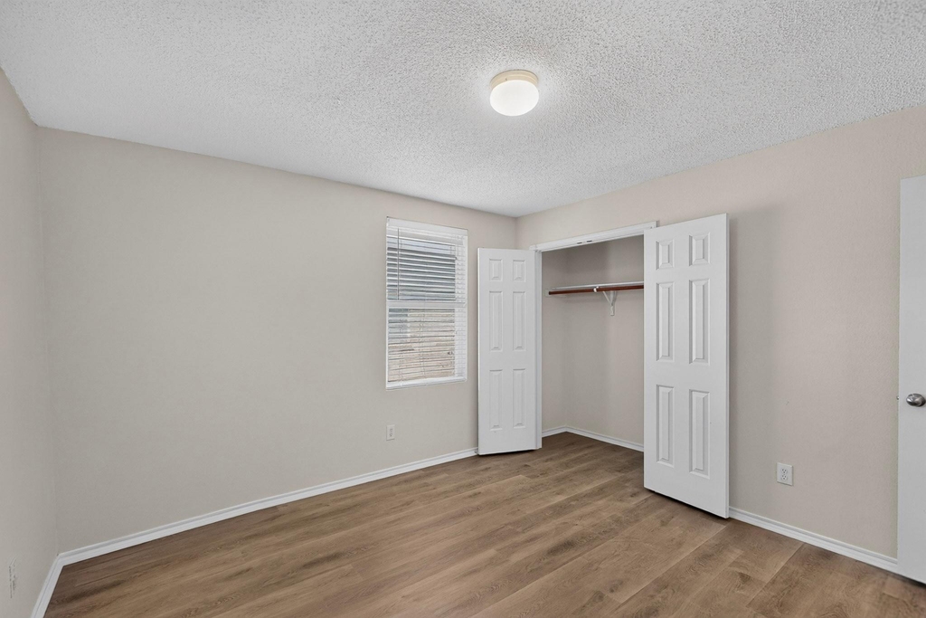 717 Gallant Court - Photo 25