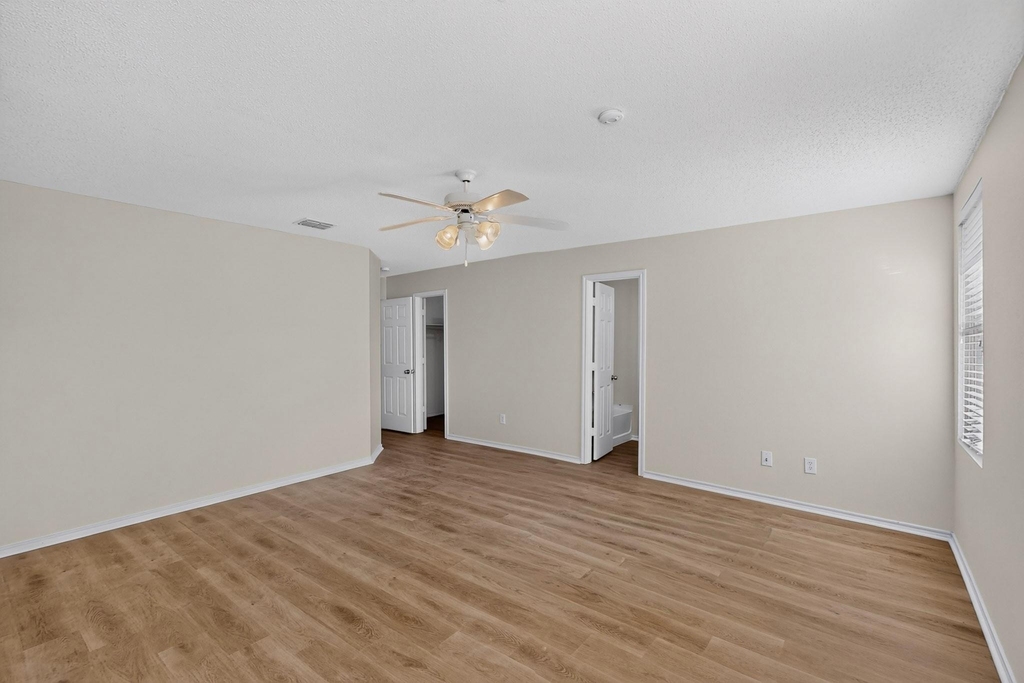 717 Gallant Court - Photo 17