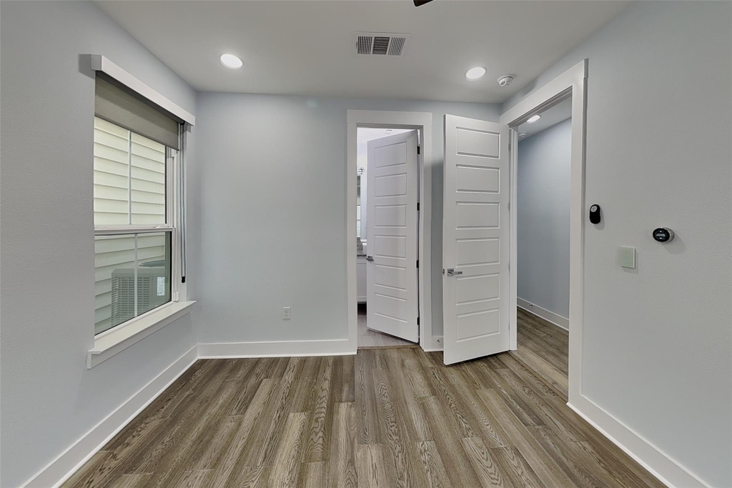 217 S Village Way - Photo 11