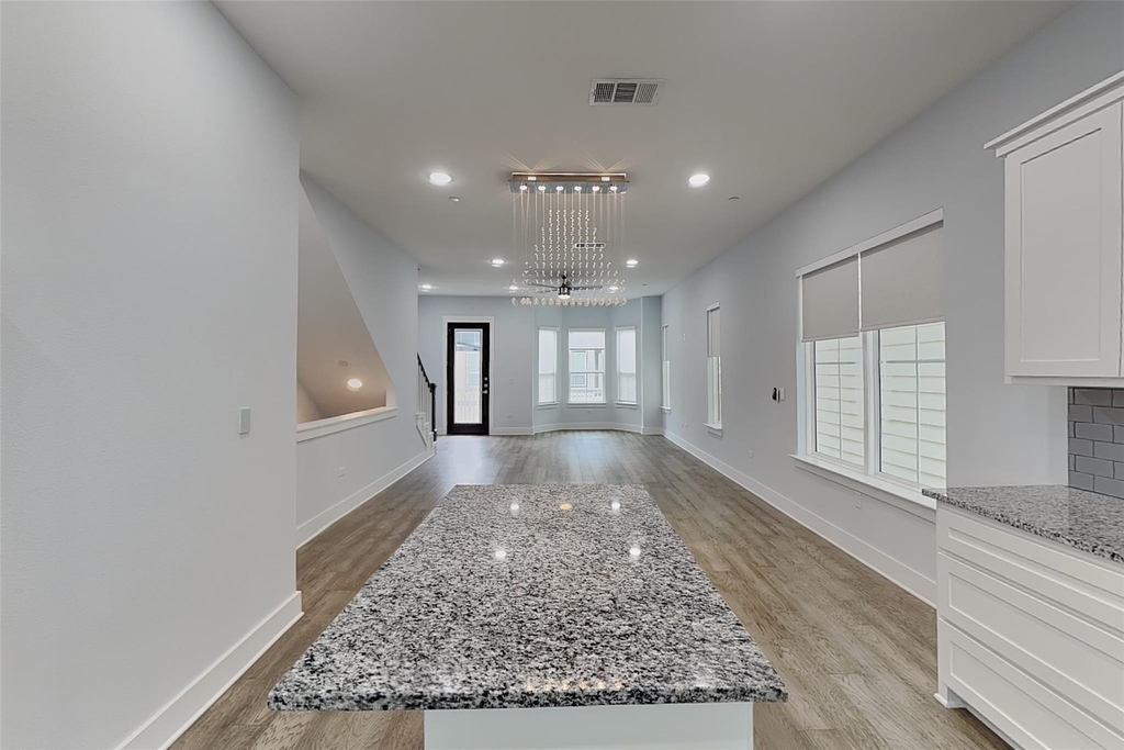 217 S Village Way - Photo 4