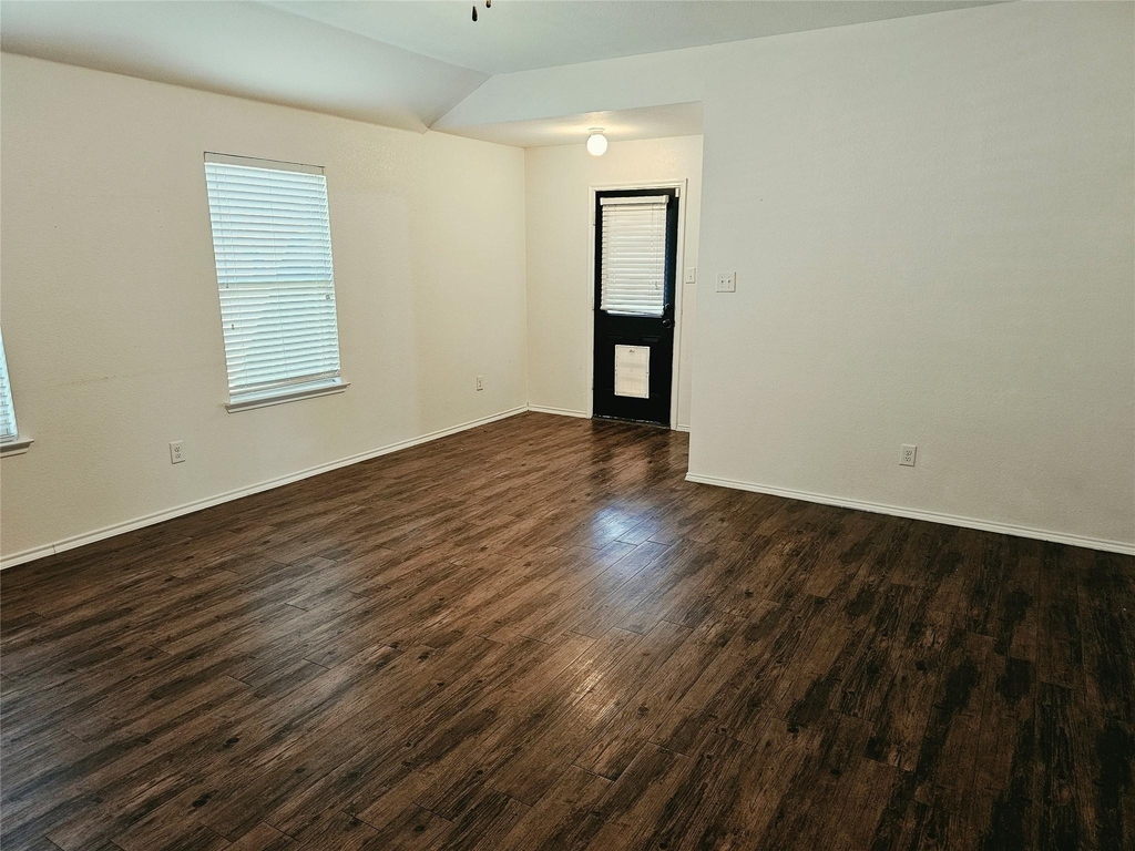 1412 Meadow Creek Drive - Photo 10