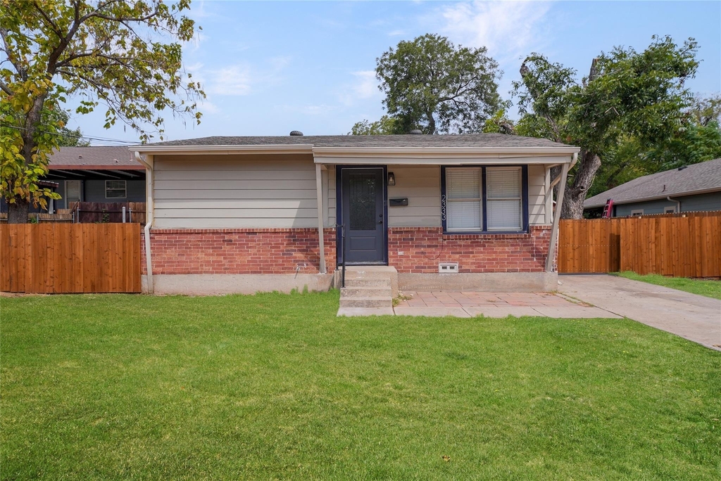 2333 Bird Street - Photo 0