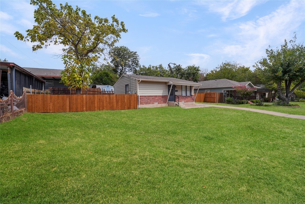 2333 Bird Street - Photo 1