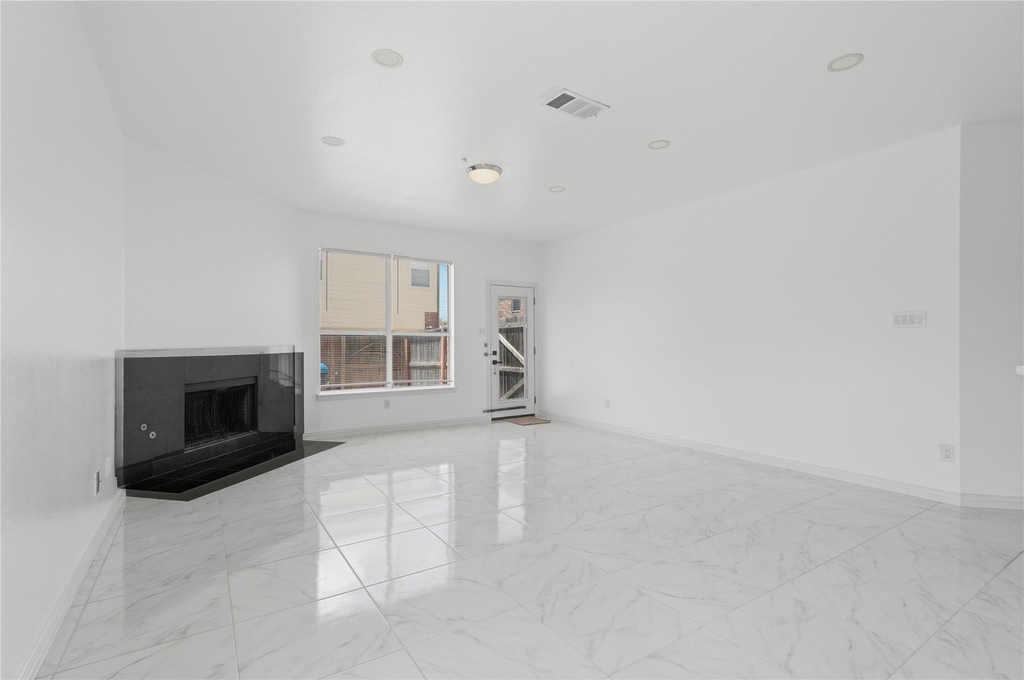 5001 Spicewood Drive - Photo 11