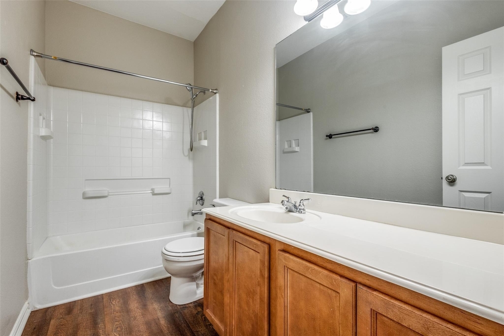 612 Cove Court - Photo 9