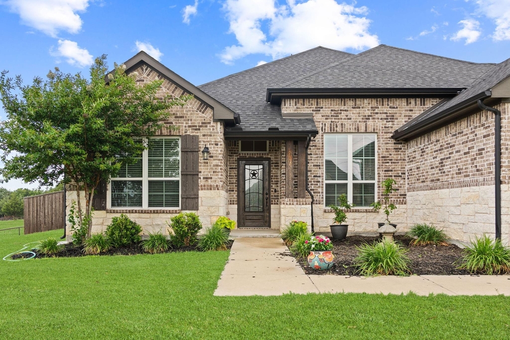 1089 Emilia Drive - Photo 3