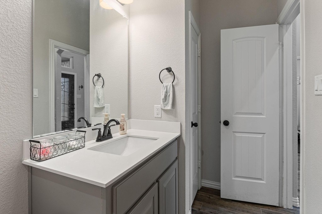 1089 Emilia Drive - Photo 9