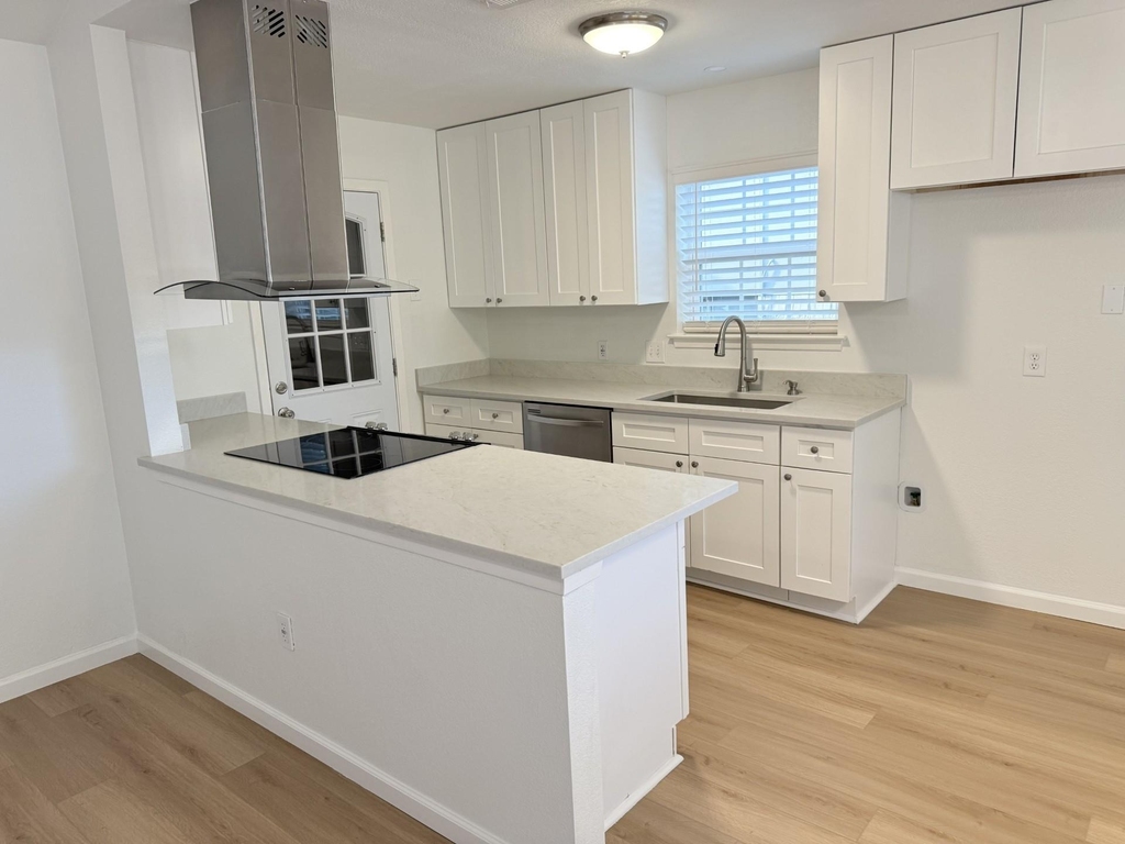 2704 Springlake Court - Photo 3