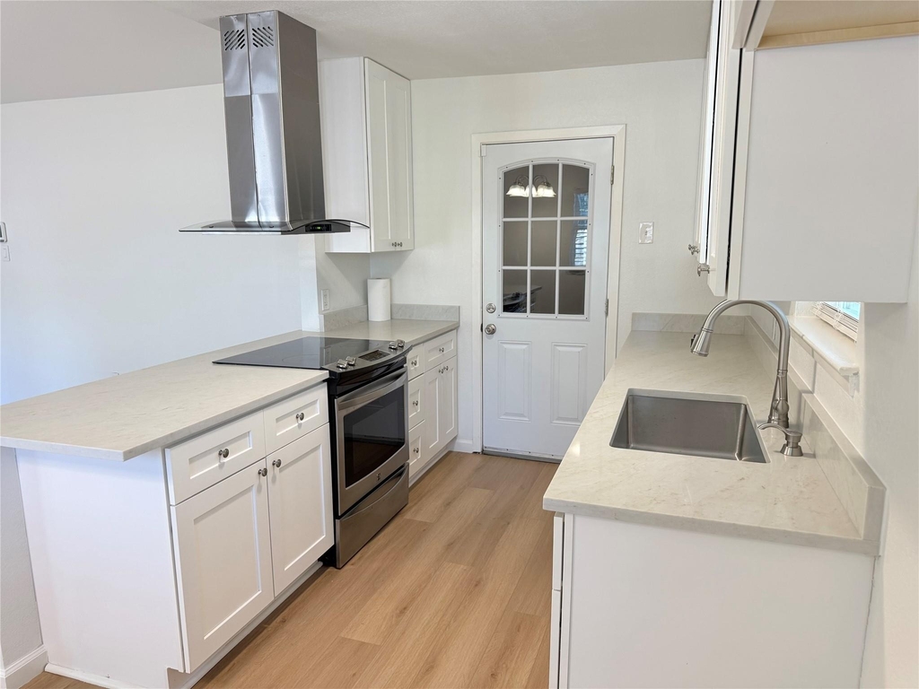 2704 Springlake Court - Photo 5
