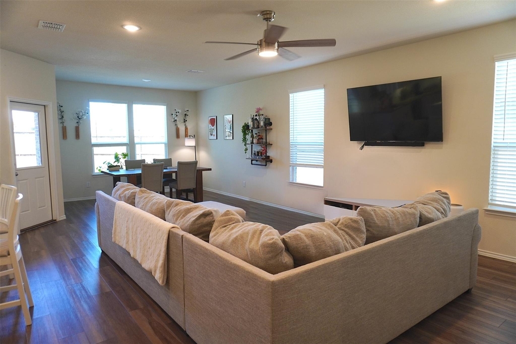 702 Indigo Road - Photo 4