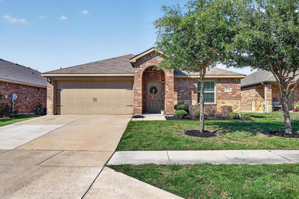 1049 Sewell Drive - Photo 0