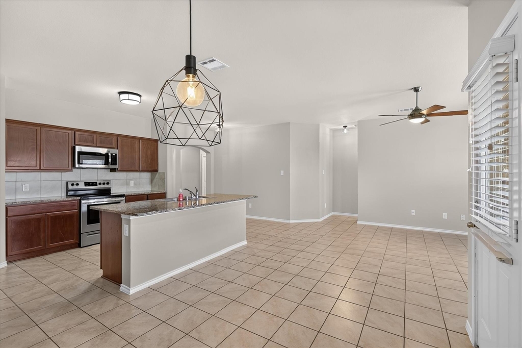 1049 Sewell Drive - Photo 9