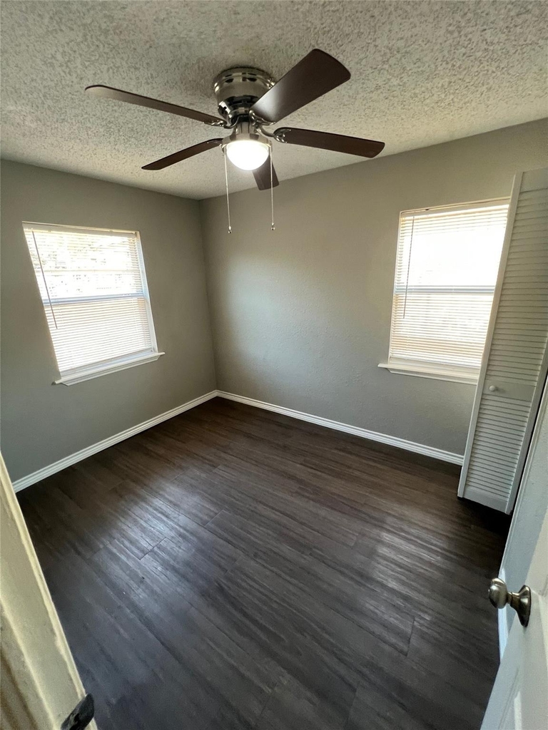 506 W Ball Street - Photo 9