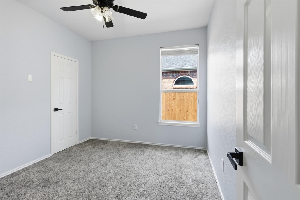 315 Londonderry Lane - Photo 23