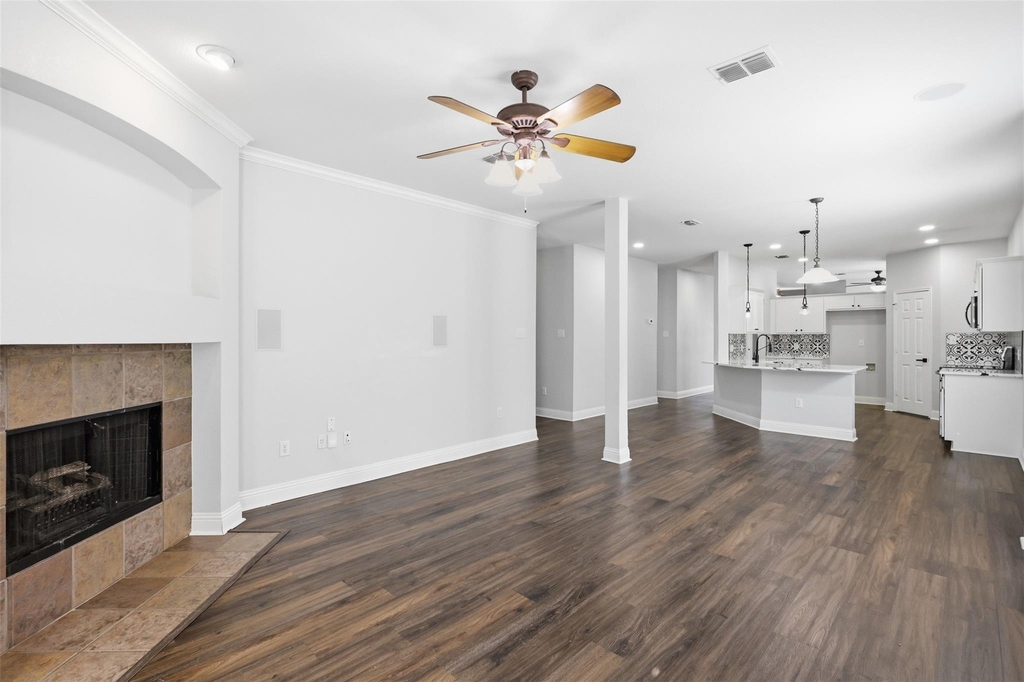 315 Londonderry Lane - Photo 3