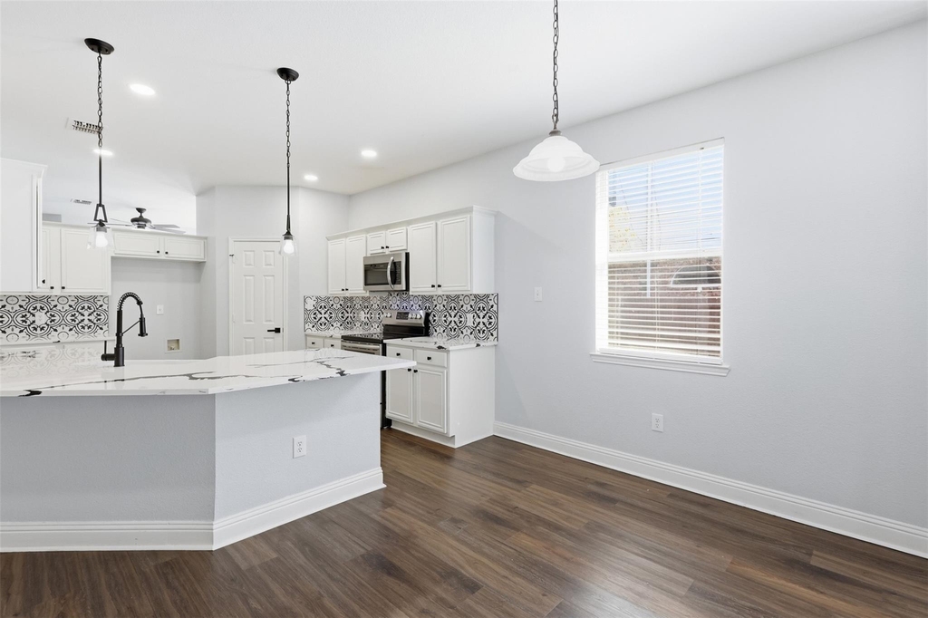 315 Londonderry Lane - Photo 6