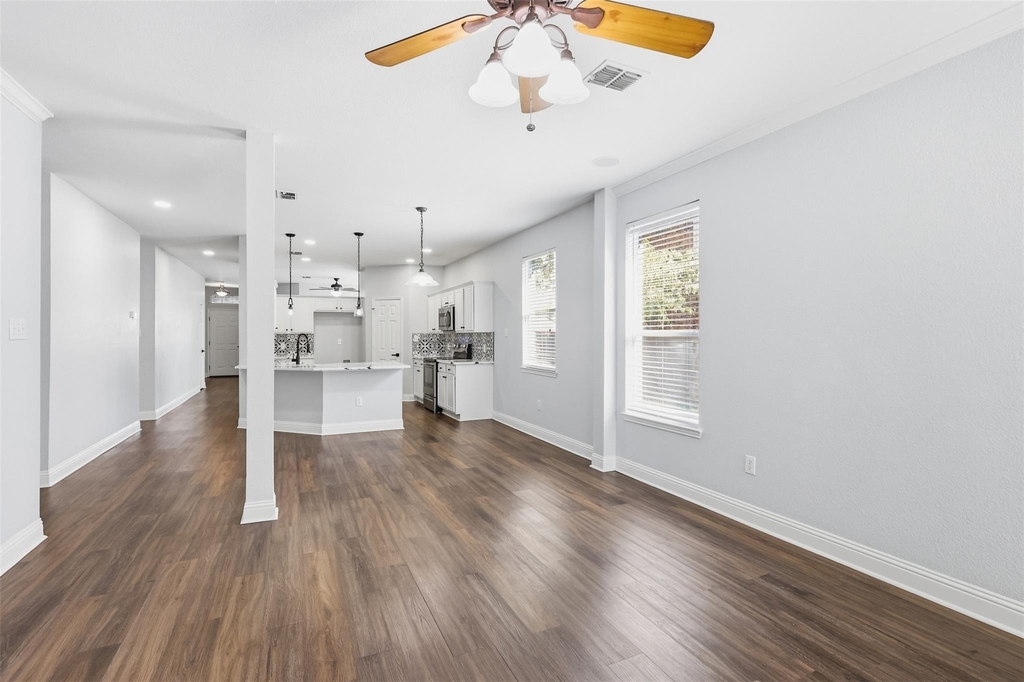 315 Londonderry Lane - Photo 5
