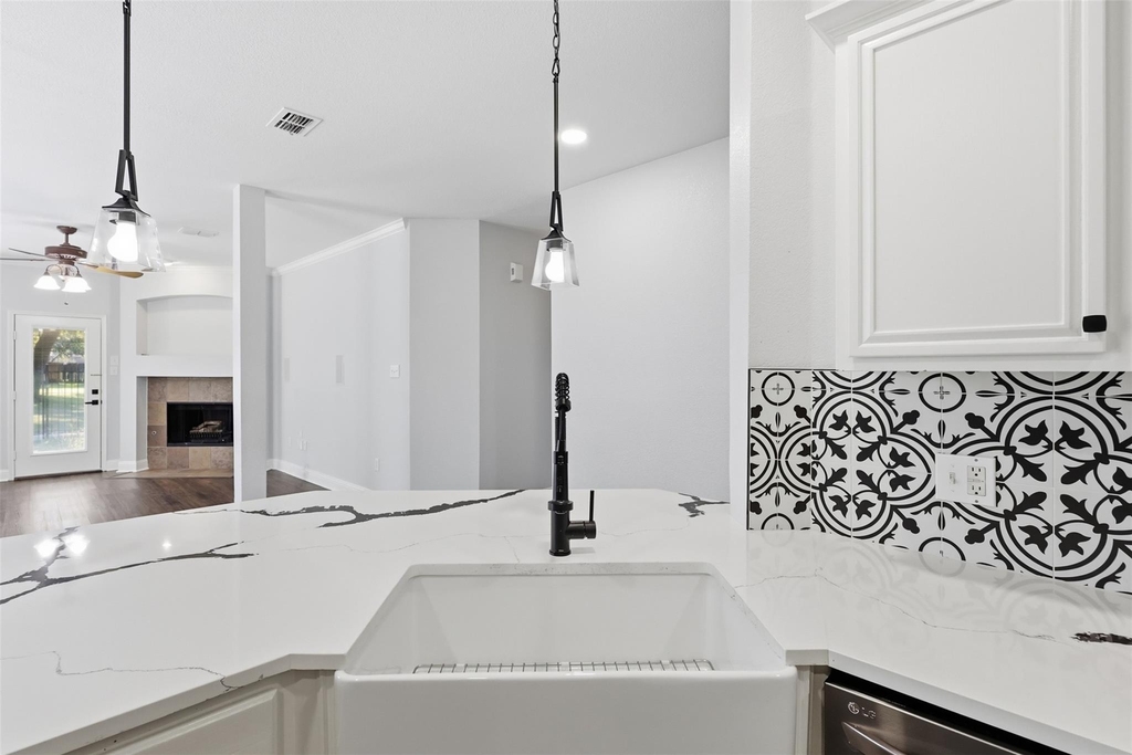 315 Londonderry Lane - Photo 11