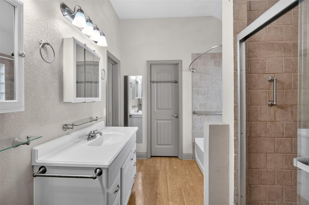 204 Saxon Street - Photo 19