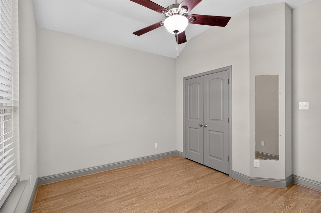 204 Saxon Street - Photo 21