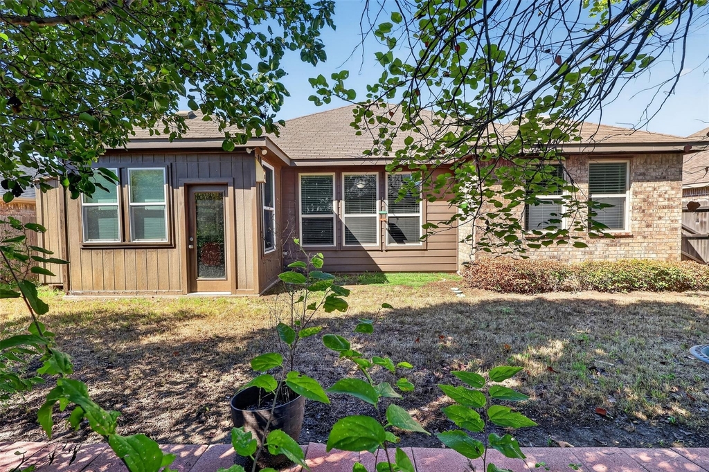 204 Saxon Street - Photo 28