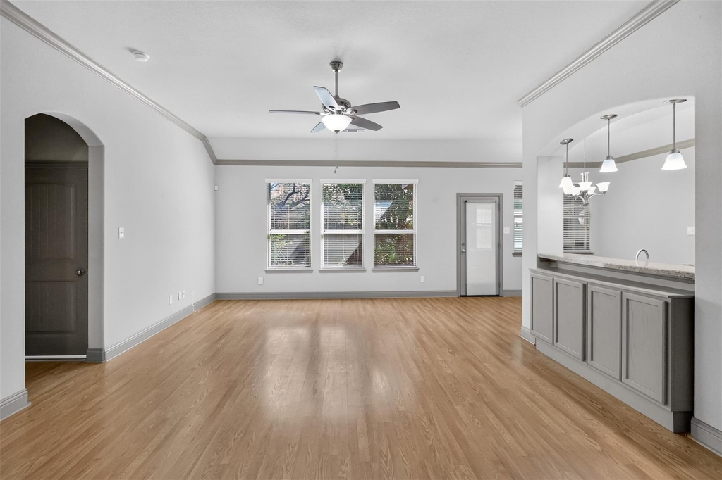 204 Saxon Street - Photo 5
