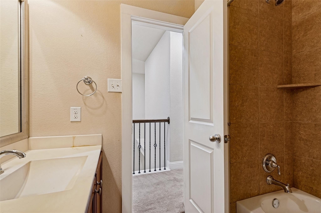 1606 Brook Grove Drive - Photo 9