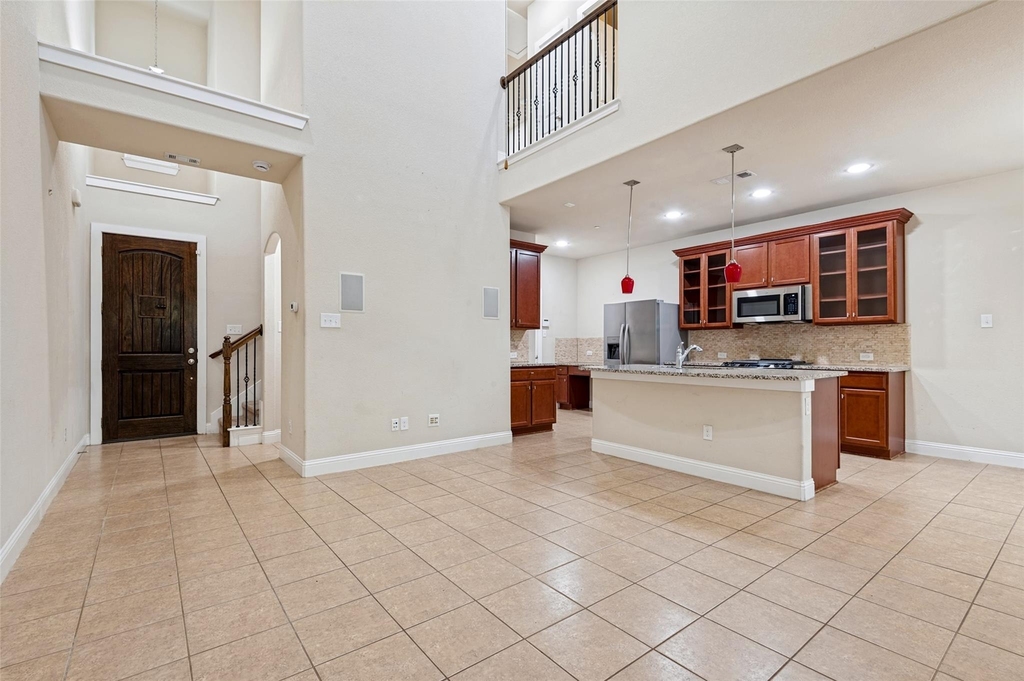 1606 Brook Grove Drive - Photo 2