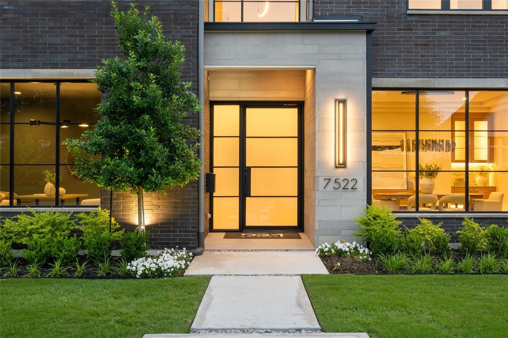 7522 Midbury Drive - Photo 2