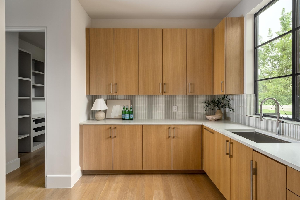 7522 Midbury Drive - Photo 11
