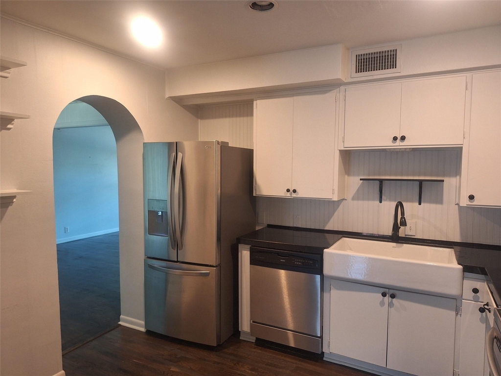 6131 Bandera Avenue - Photo 10