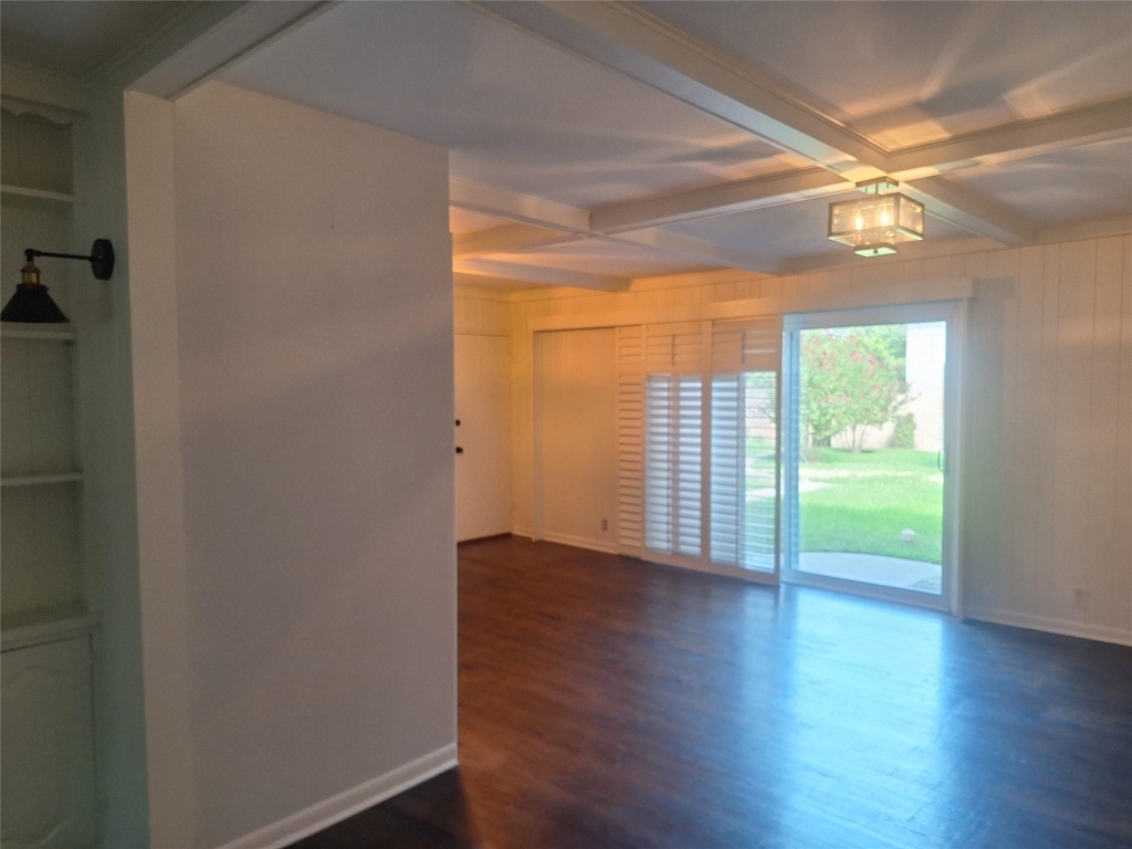 6131 Bandera Avenue - Photo 14