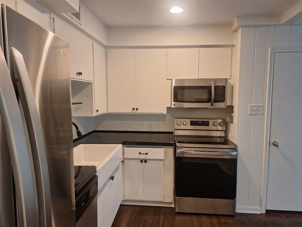 6131 Bandera Avenue - Photo 11