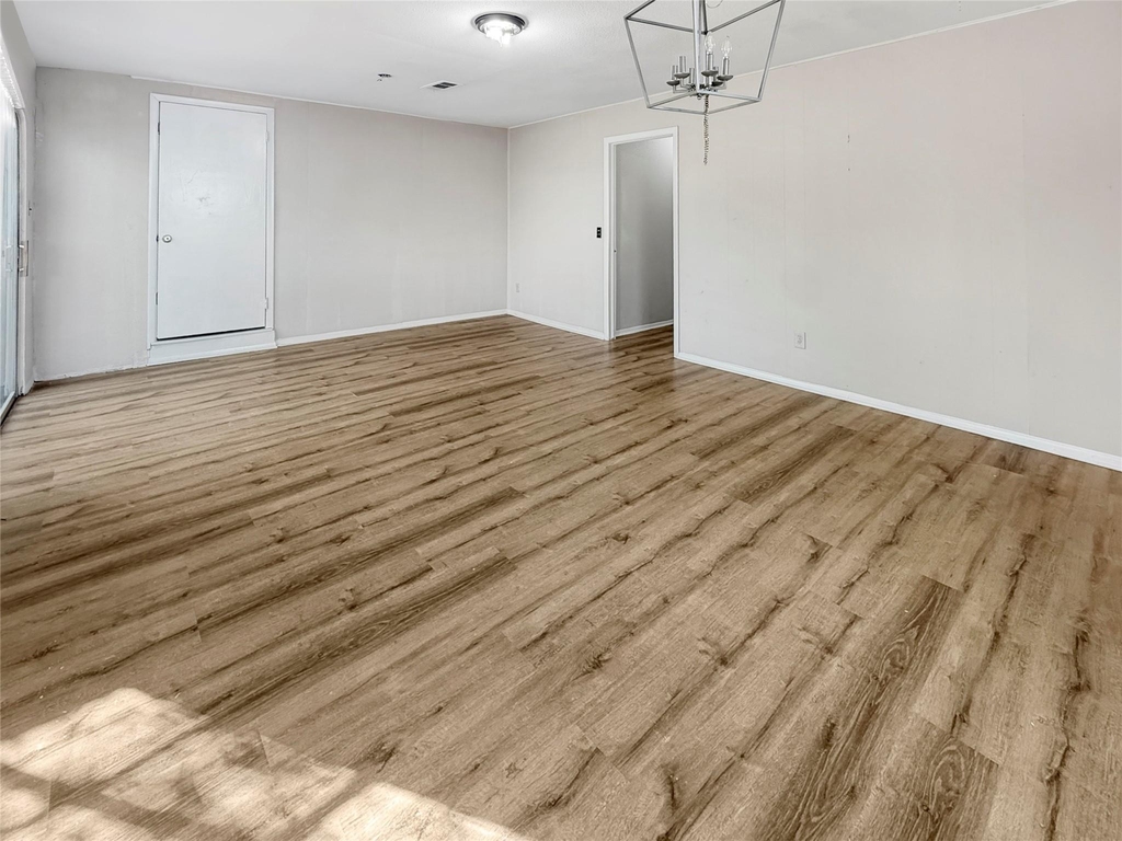 1009 E 11th Street - Photo 13