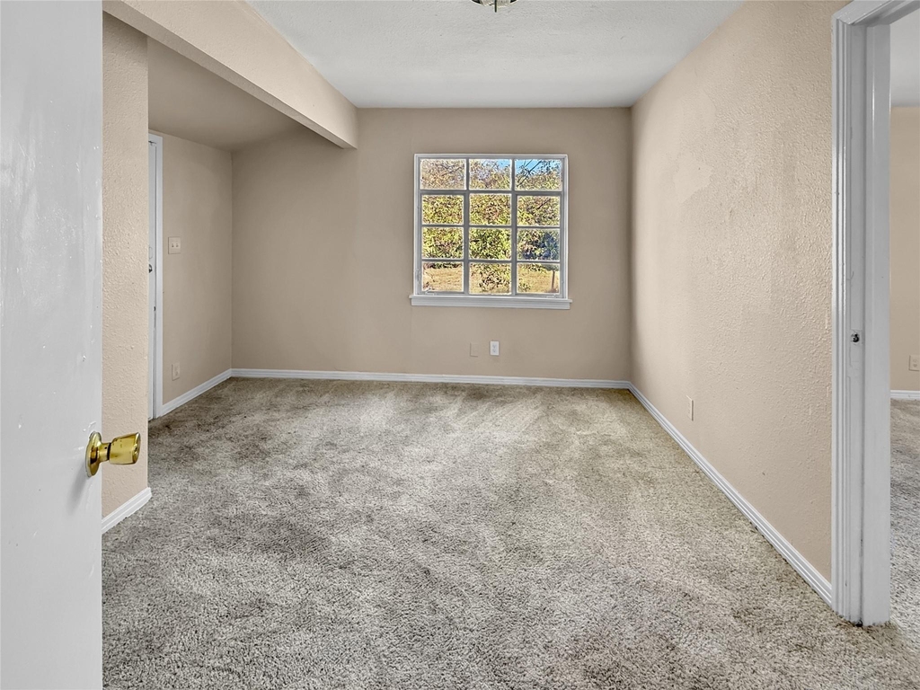 1009 E 11th Street - Photo 9