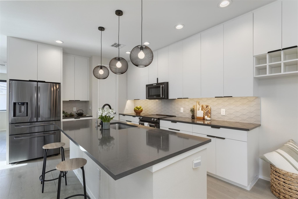 4703 Munger Avenue - Photo 7
