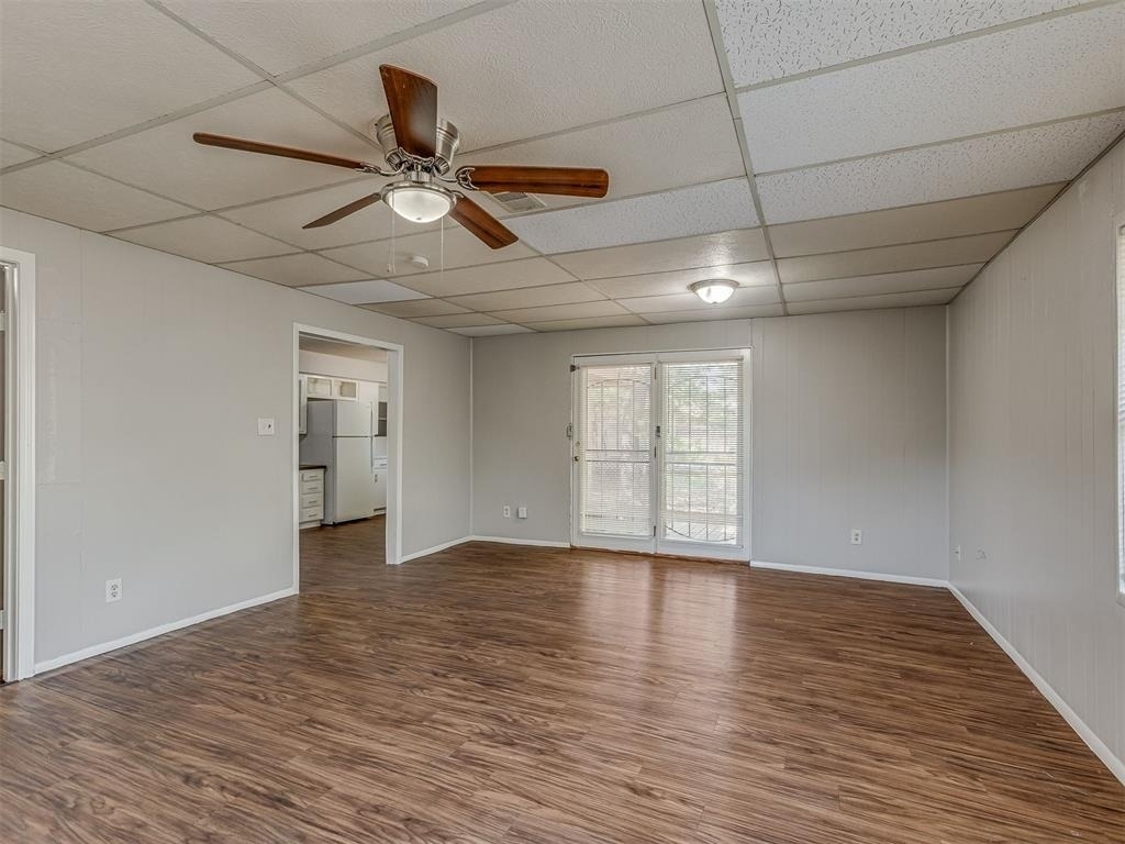 3301 Greenbrier Terrace - Photo 4
