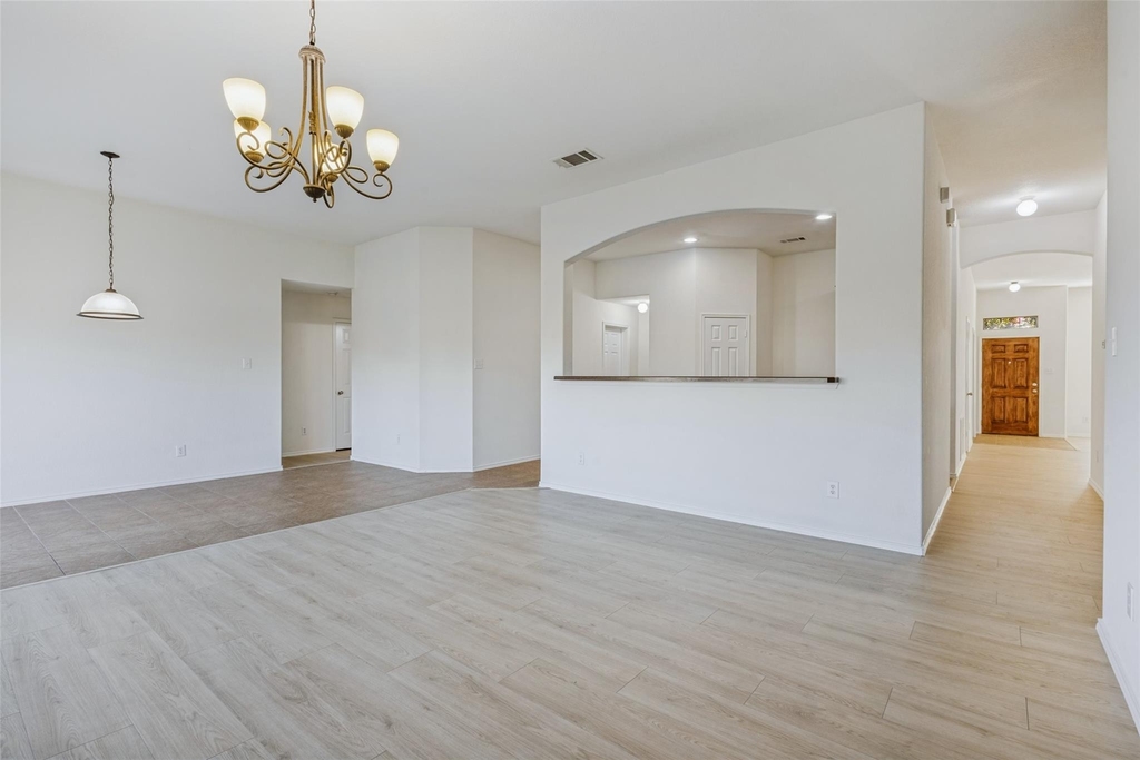 1120 Oakbrook Street - Photo 6