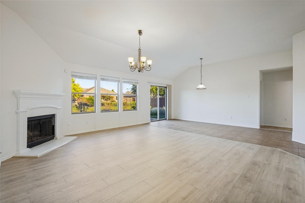 1120 Oakbrook Street - Photo 4