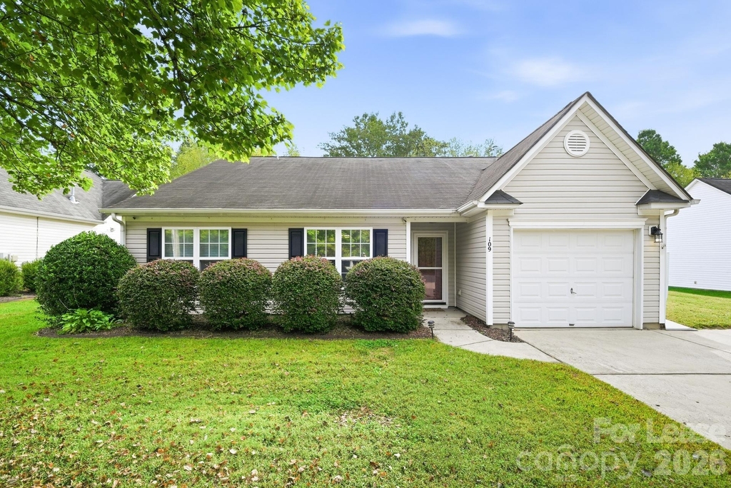 109 Whitby Drive - Photo 1